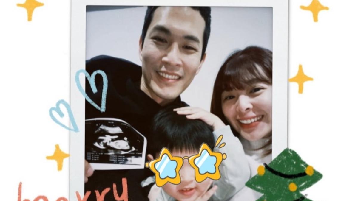 阿奎和老婆育有2歲兒子，如今前世情人報到，組成幸福4口之家。（圖／翻攝自阿奎IG）