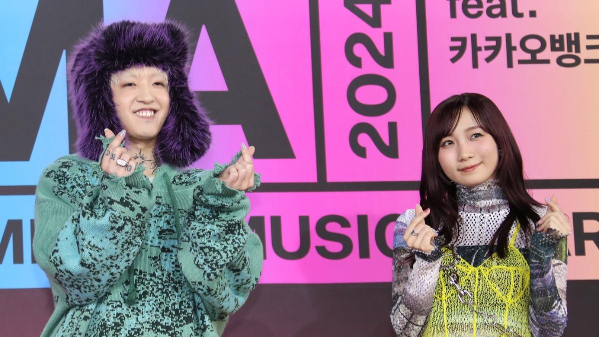 YOASOBI成員為Ayase（右）、ikura。（圖／news1提供）