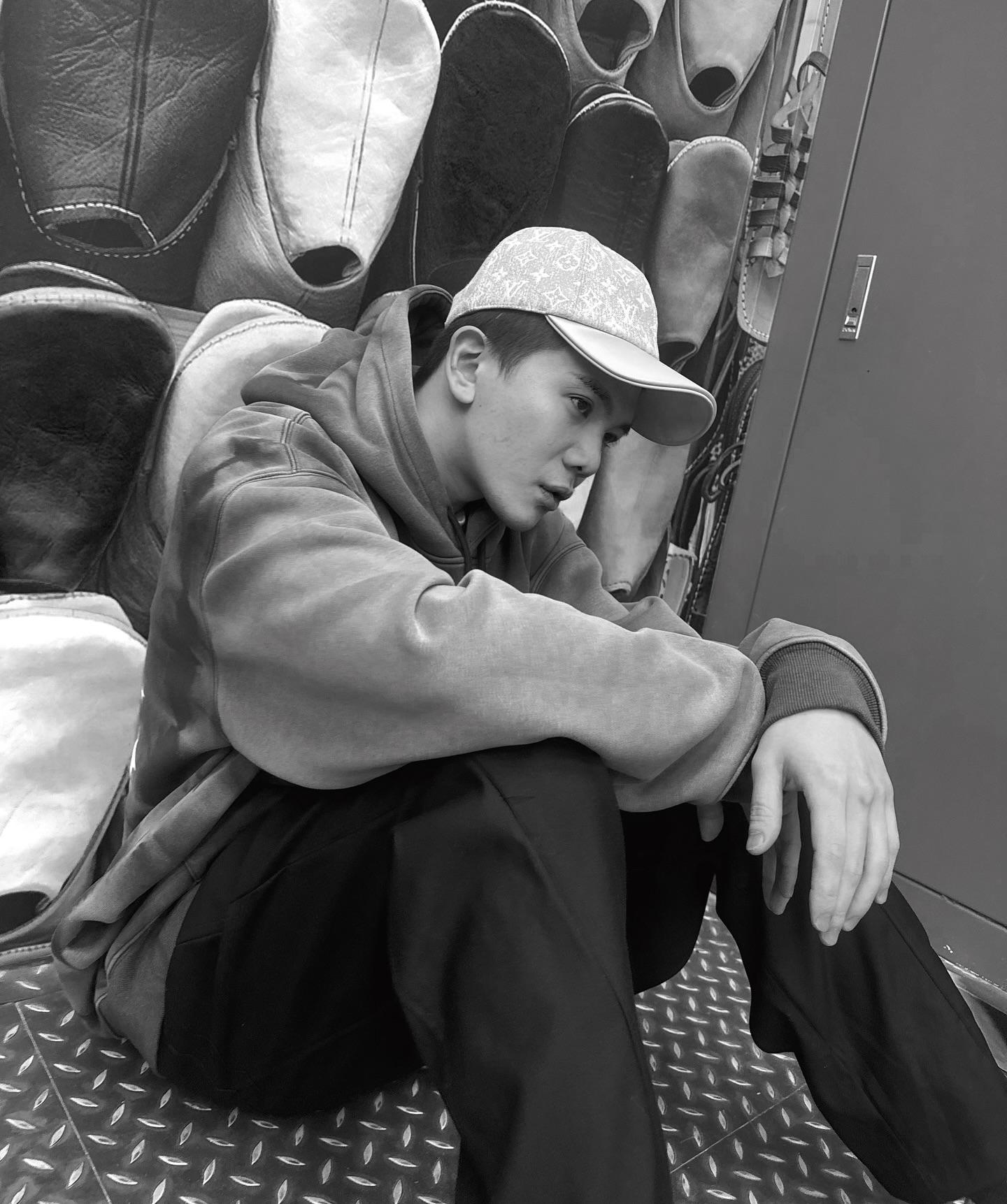 孫生貼出灰色調照片。（圖／翻攝自孫生臉書）