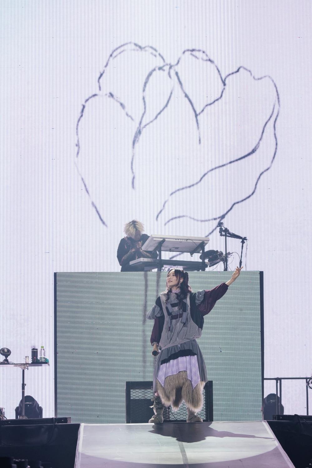 YOASOBI帶來動畫《葬送的芙莉蓮》主題曲〈勇者〉。（圖／好玩國際文化提供）