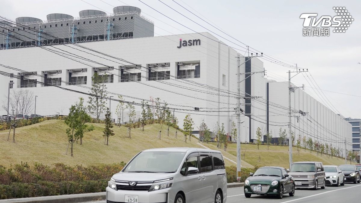 熊本台積電（JASM）周遭塞車狀況嚴重。（圖／羅佳蓉攝）