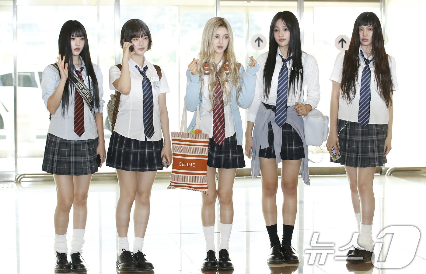 近期恐怕難在韓國看到NewJeans的完整體活動。（圖／news1提供）