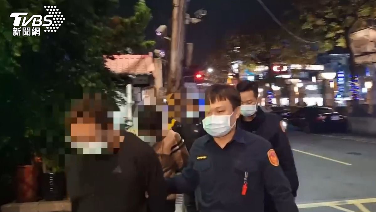 警方訊後將吳男等4人移送法辦。（圖／TVBS）