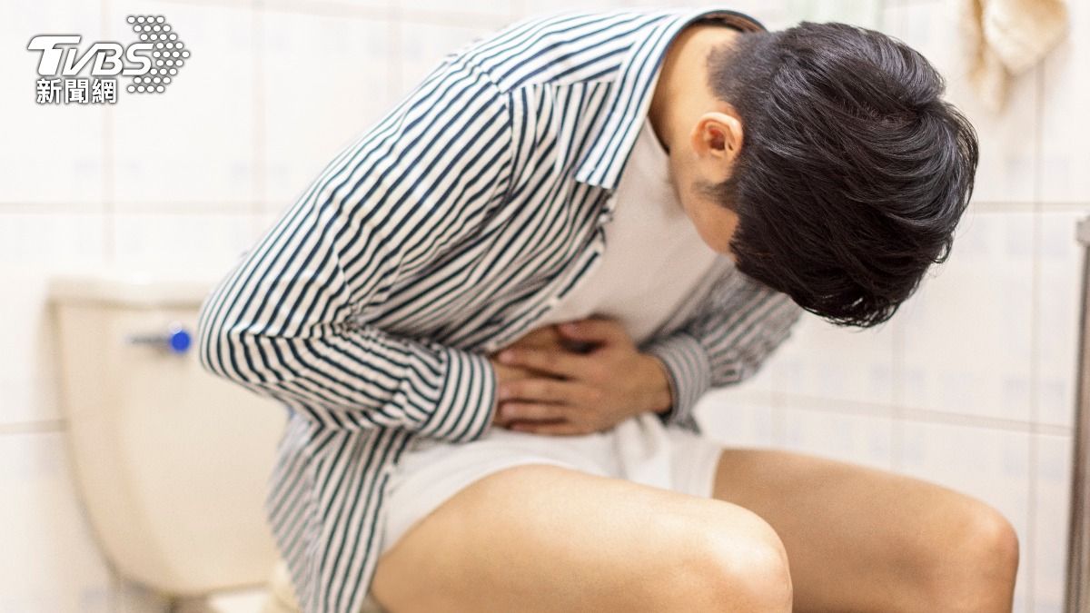 大便依據形狀與質地劃分7種類型，每個類型所代表的身體狀態不一樣。（示意圖／shutterstock達志影像）