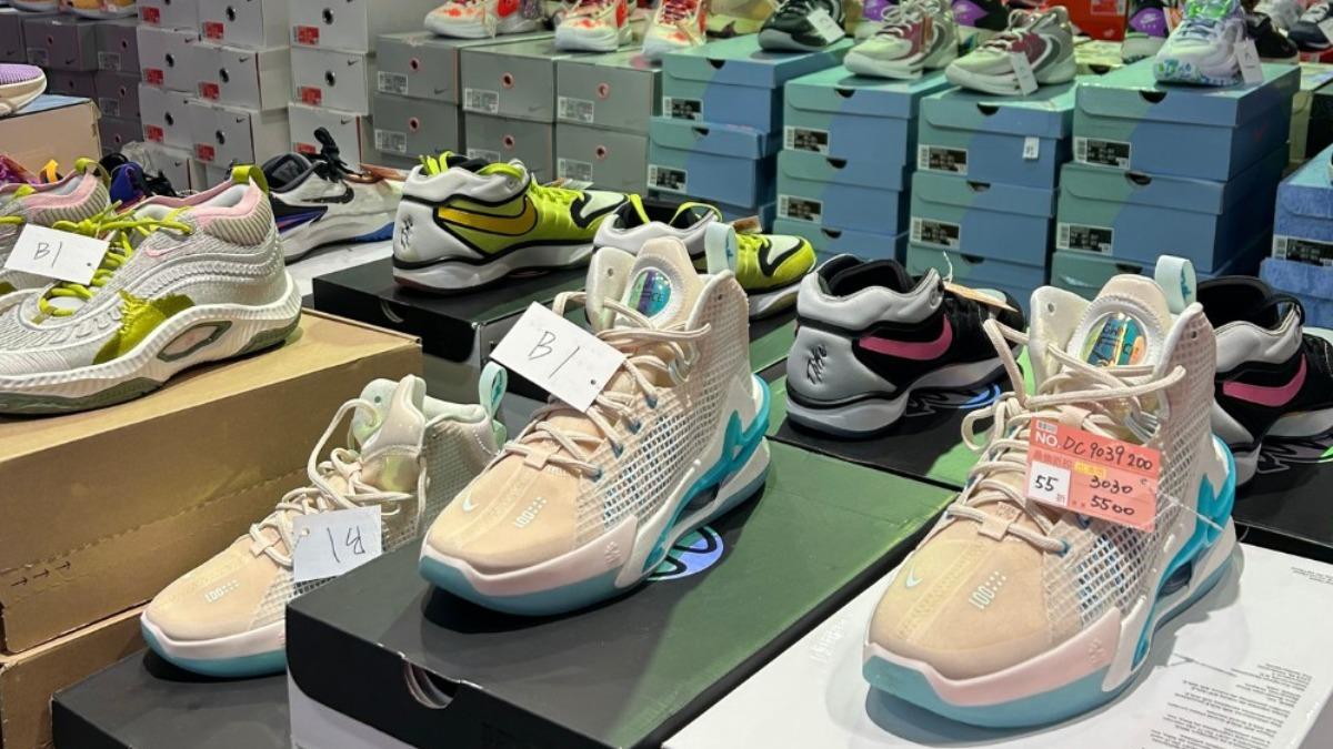 NIKE-NIKE特賣-NIKE-運動鞋-三創NIKE-三創NIKE特賣-摩曼頓