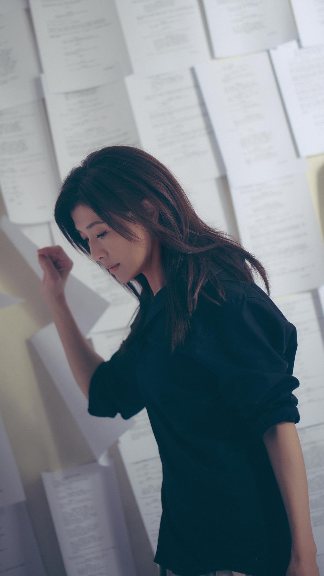 蘇慧倫錄音時反覆釋放情緒，自嘲成了情緒的奴隸。（圖／相信音樂提供）