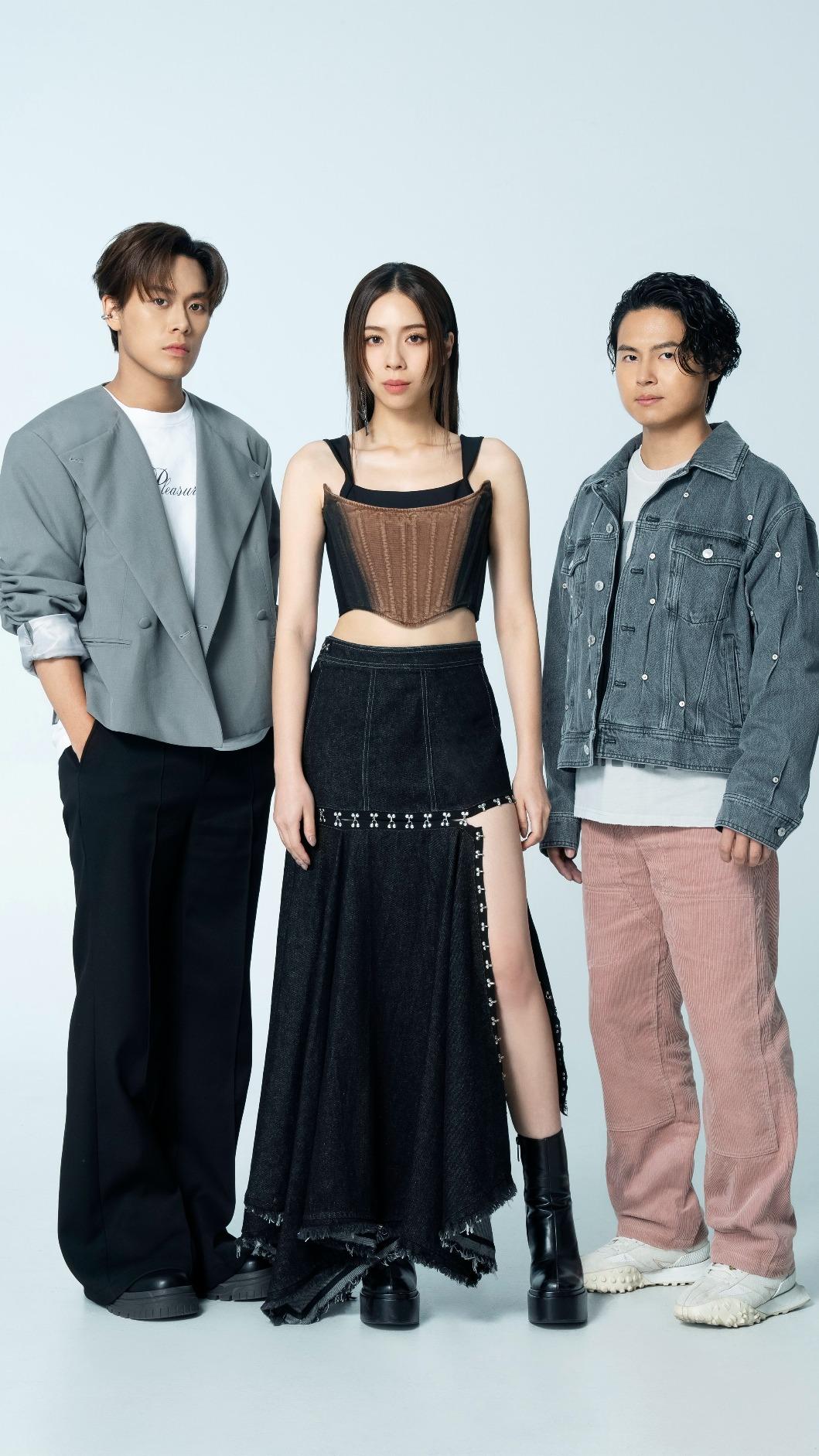 告五人為《夜校女生》打造主題曲。（圖／興揚電影提供）