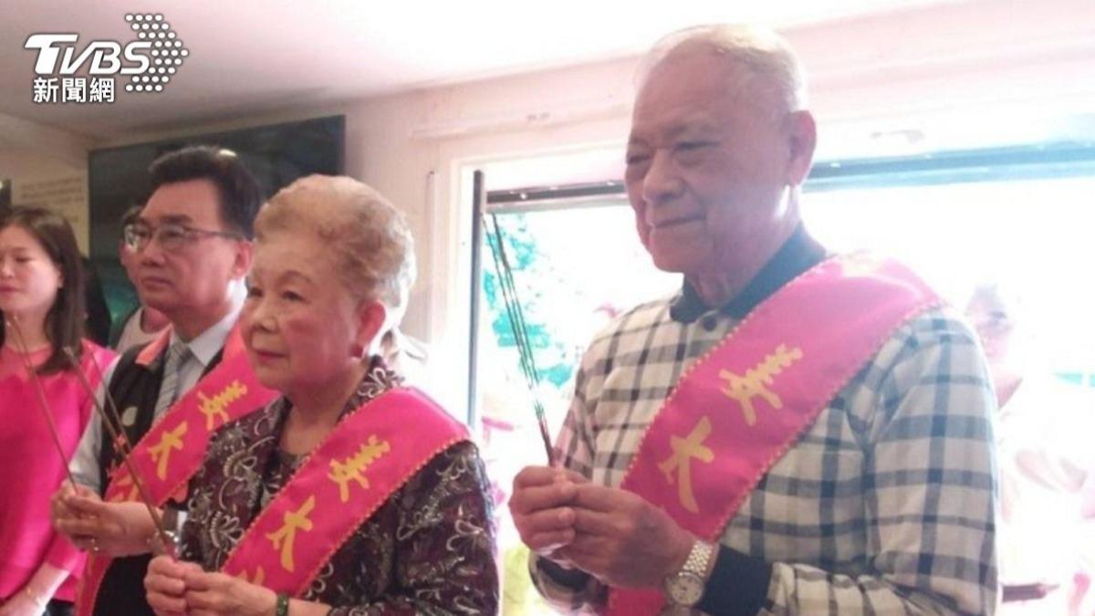 柯文哲父親柯承發（右）病逝，享耆壽94歲。（圖／TVBS資料畫面）
