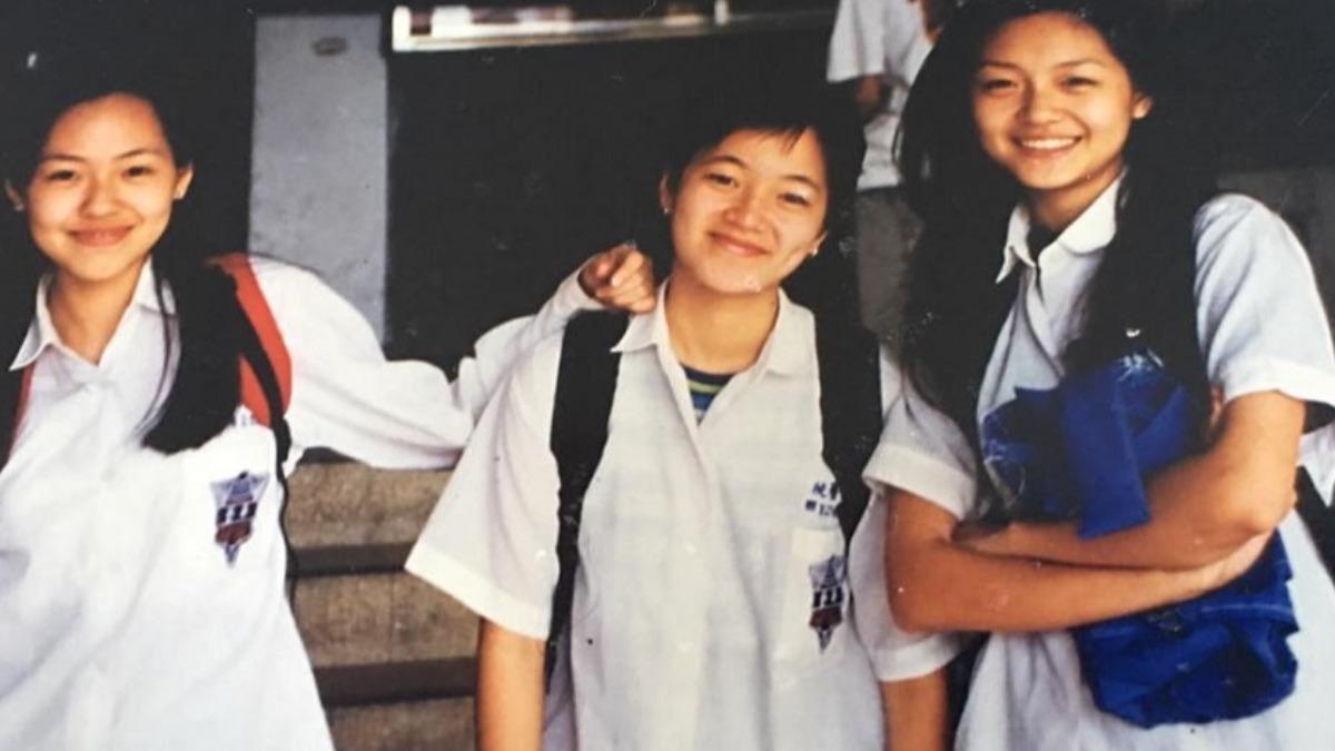 阿雅（中）和大小S從高中就相識。（圖／翻攝自微博）