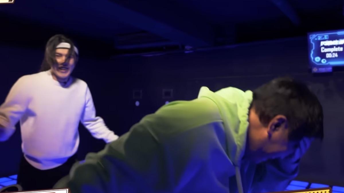 胡瓜頭部直撞攝影機，奇軒相當緊張。（圖／下面一位提供）