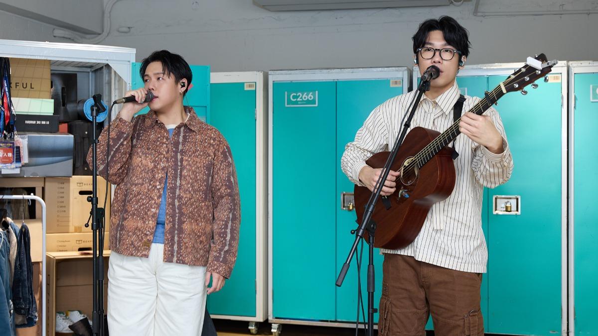 翔煜（右）相當熱愛音樂，和小正組團至今10年。（圖／抓馬文化提供）