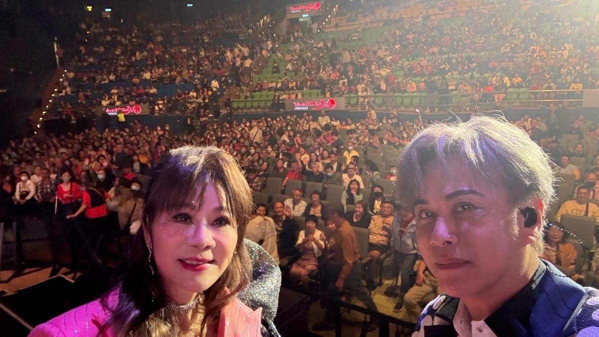 江志豐和姊姊龍千玉一起到馬來西亞雲頂演出。（圖／翻攝自江志豐臉書）