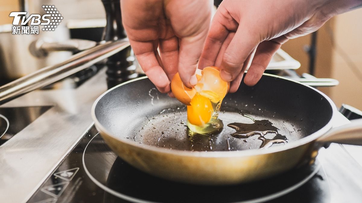 「打蛋方式」錯誤恐食物中毒！譚敦慈：買到「破蛋」也是