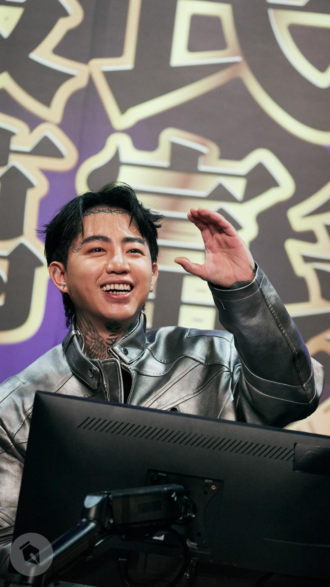 謝和弦呼麻再被鞭。（圖／薩泰爾娛樂提供）