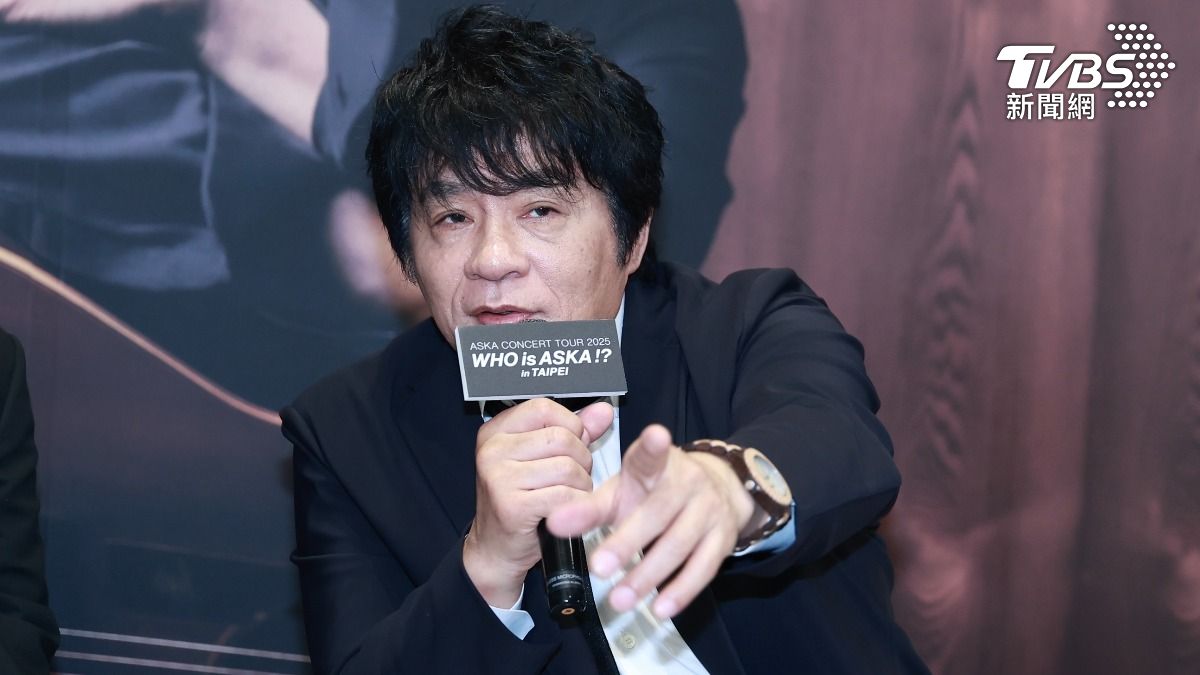 ASKA積極跟現場記者互動，相當活潑。（圖／黃城碩攝）