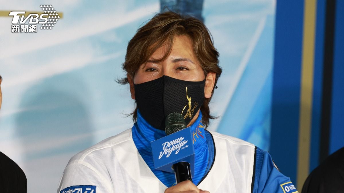 新庄剛志第一次造訪台灣，最想買的是孫易磊父母曾送給他的台灣餅乾。（圖／華子琛攝）