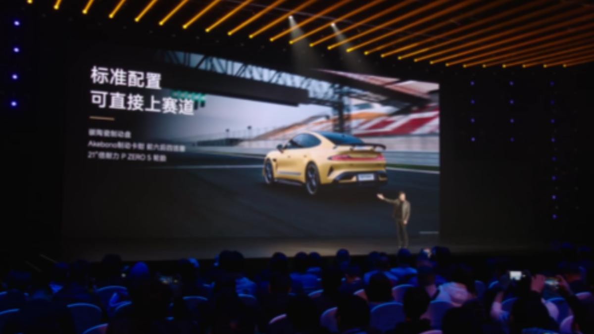 比定價降130萬台幣!小米SU7 Ultra最高時速359km 雷軍:地表最快│TVBS新聞網