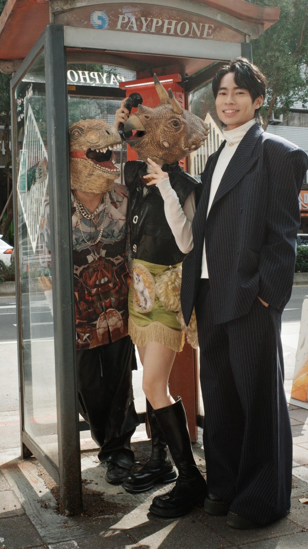 Skippy（右）笑說替恐龍做音樂很有趣，不過有時還得當兩龍的音樂公道伯。（圖／好多音樂提供）