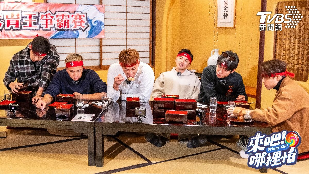 六棒對戰兩位日本大胃女王  以有名的蒲燒鰻魚飯進行最終對決。（圖／TVBS）