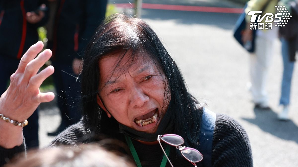 受難者家屬情緒失控嗆馬英九滾蛋。（圖／華子琛攝）