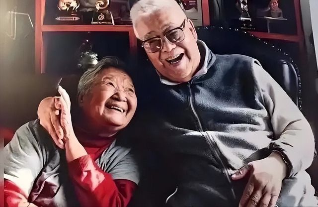 于洋和楊靜感情深厚。（圖／翻攝自微博）