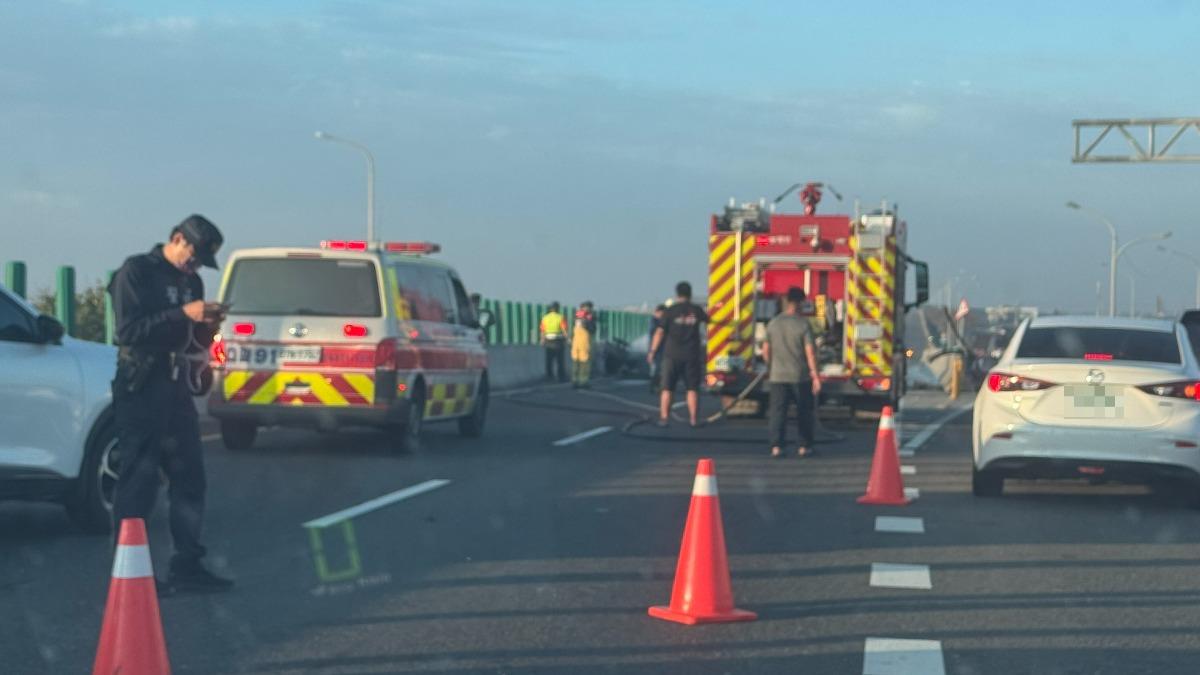 警消獲報到場撲滅火勢。（圖／民眾提供）