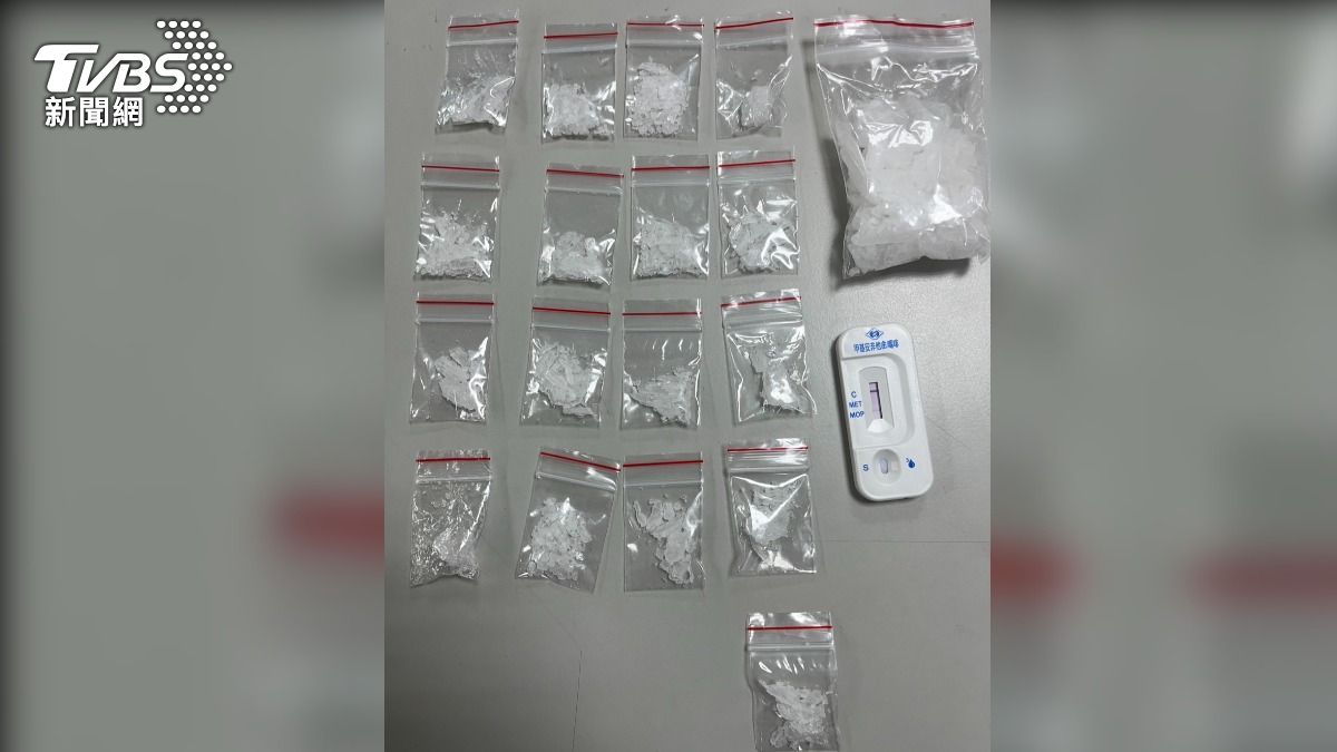 警方查扣18包二級毒品安非他命。(圖/TVBS)