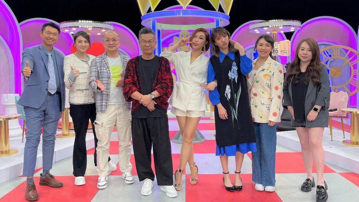 劉韋廷律師（左起）、朱芯儀、Paul、沈玉琳、利菁、大牙、珮薰、EVA大談法律冷知識。（圖／東森超視提供）