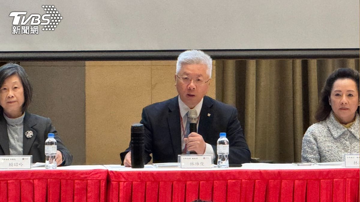 台新金控總經理林維俊（中）。（圖／謝佩穎攝）