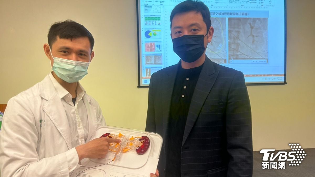台中一名簡姓男子，在醫院量血壓皆為正常，但日常血壓卻飆到150/100mmHg。（圖／林冠丞攝）