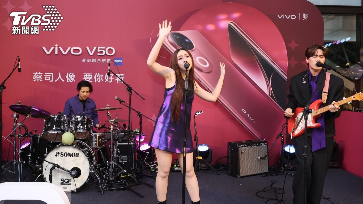 告五人帶來〈愛人錯過〉等好歌。（圖／張哲鳴攝）