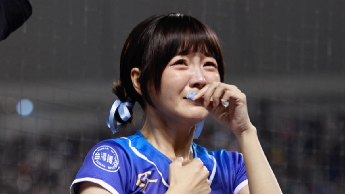 籃籃在WBCQ棒球經典賽資格賽爆哭。（圖／謝毅攝）