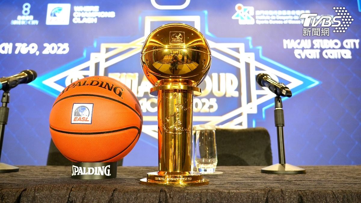 東亞超級聯賽冠軍獎盃。（圖／區國強攝）