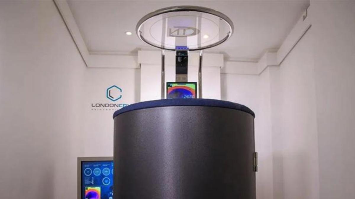 阿湯哥傳出一台冷凍療法機器，在家天天冷凍自己。（圖／翻攝自RadarOnline）