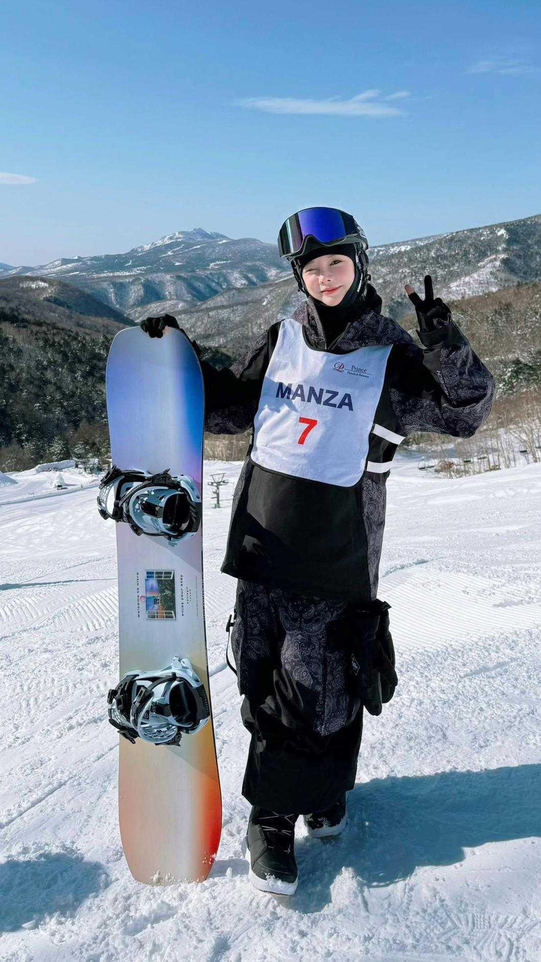 巫苡萱參加日本SIA國際認證考試。（圖／時代創藝提供）