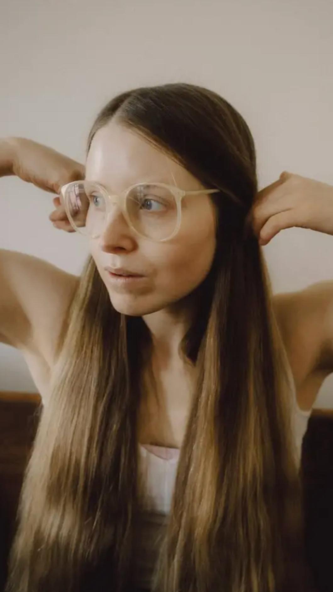 曾在《哈利波特》電影中扮演榮恩女友文妲的潔西凱芙，宣告要加入OnlyFans。（圖／摘自IG）