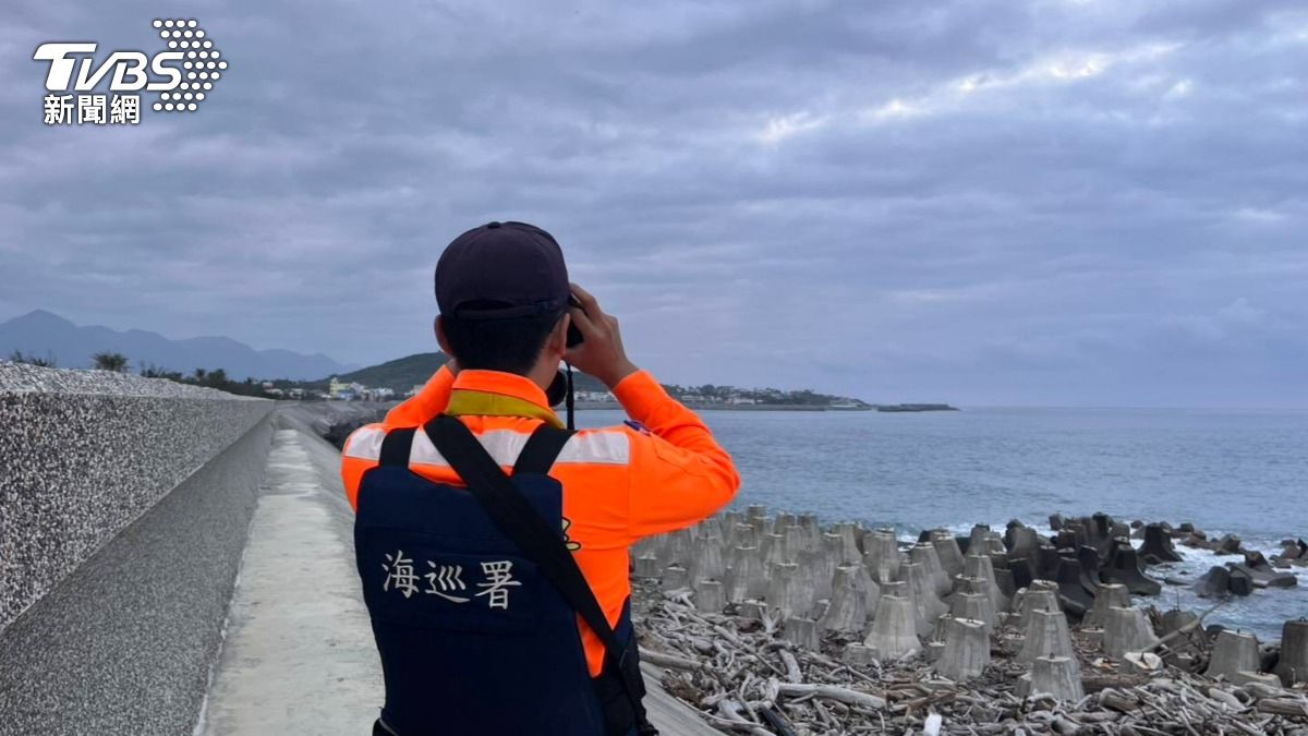 台東男子夜潛捕龍蝦未歸，海巡署出動救援。（圖／TVBS）