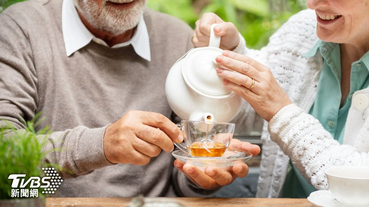 每天喝3杯以上的綠茶有助於預防失智。（示意圖／達志影像shutterstock）
