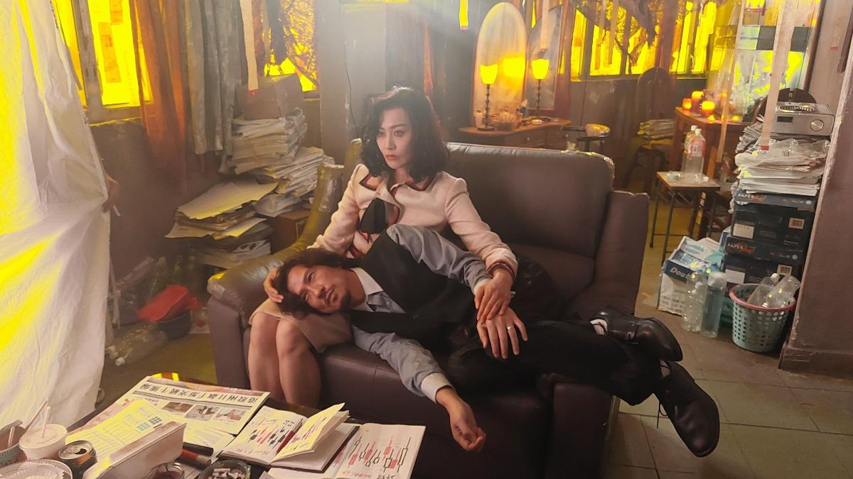 張家輝、陳法拉在《贖夢》備受折磨。（圖／甲上娛樂提供）