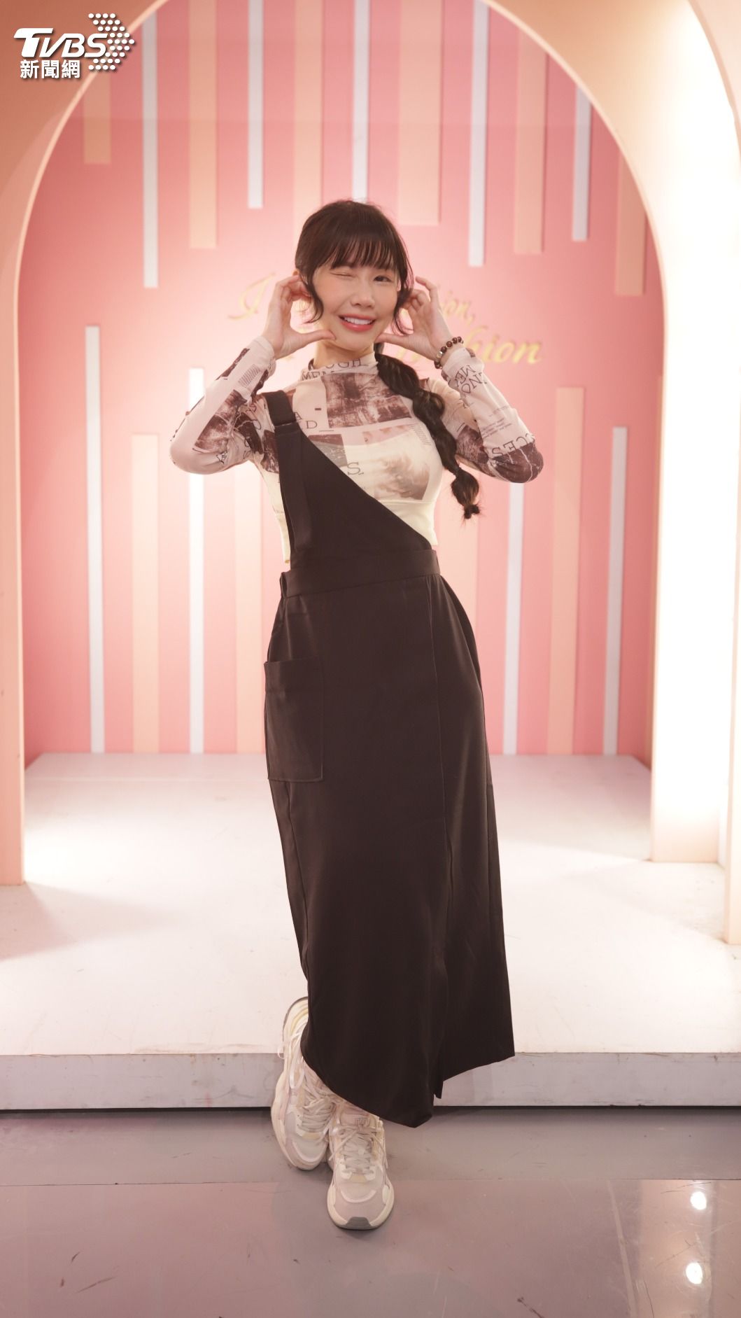 筠熹沒有欠薪，只是撥款程序跑比較久。（圖／TVBS）