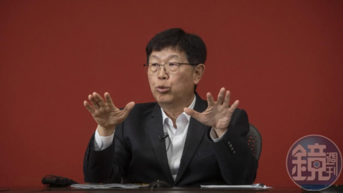 鴻海科技集團董事長劉揚偉表示，運用蒸餾法的DeepSeek問世，將打破生成式AI由大型CSP業者主導局面。（圖／鏡週刊資料照）