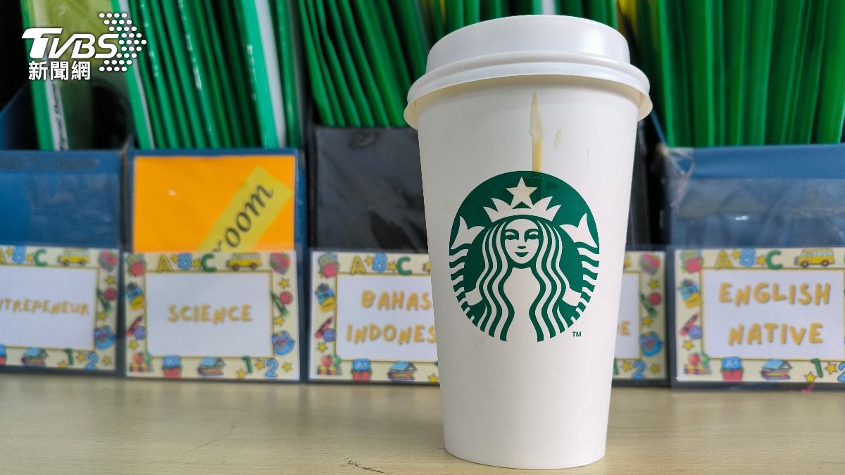 星巴克店員「杯蓋沒蓋好」害外送員燙傷。（示意圖／達志影像Shutterstock）