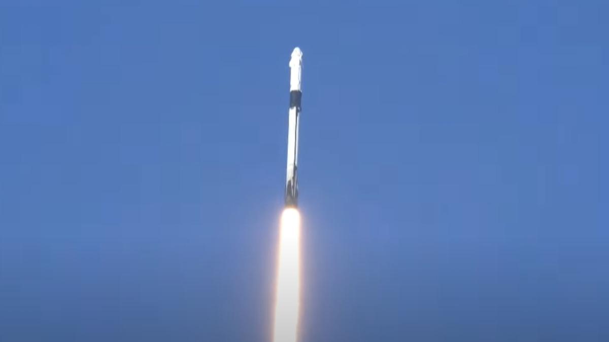 SpaceX的獵鷹9號（Falcon 9）火箭發射升空。（圖／翻攝6abc Philadelphia）