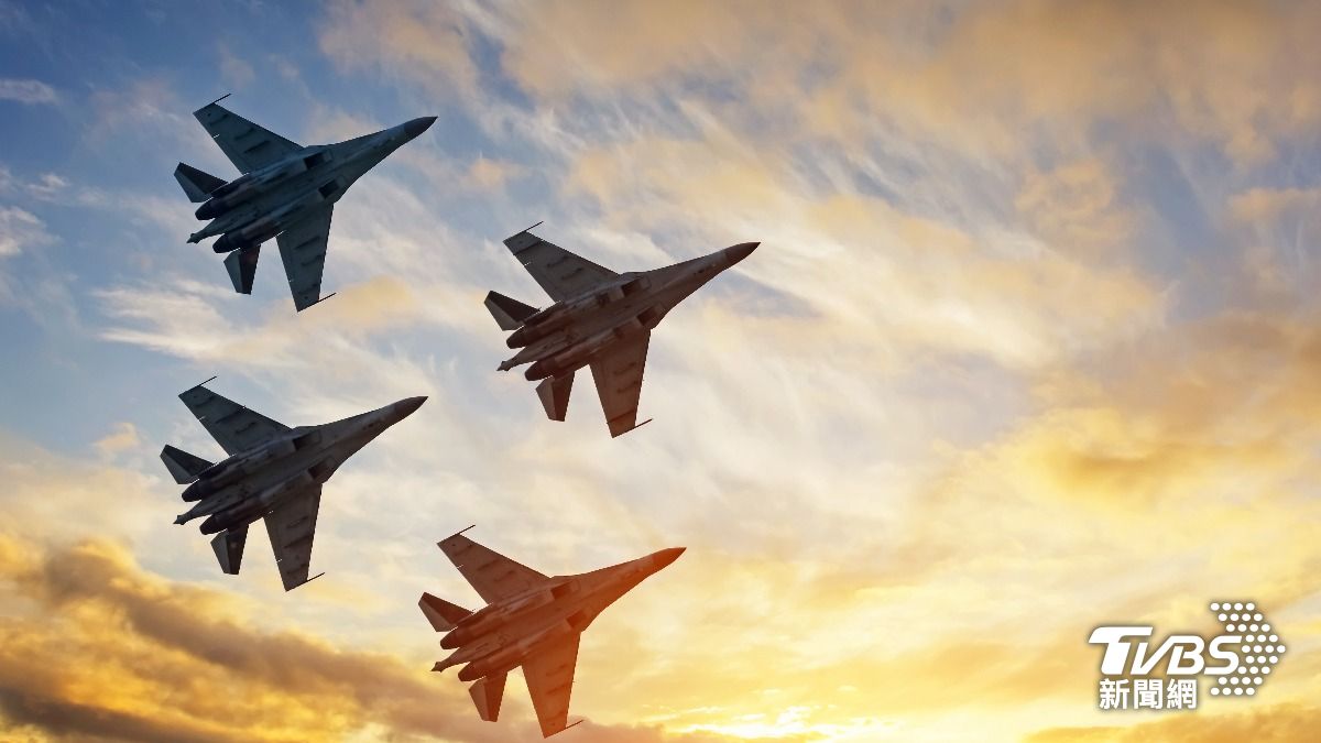 多架俄羅斯軍機今天進入韓國的防空識別區。（示意圖／達志影像Shutterstock）