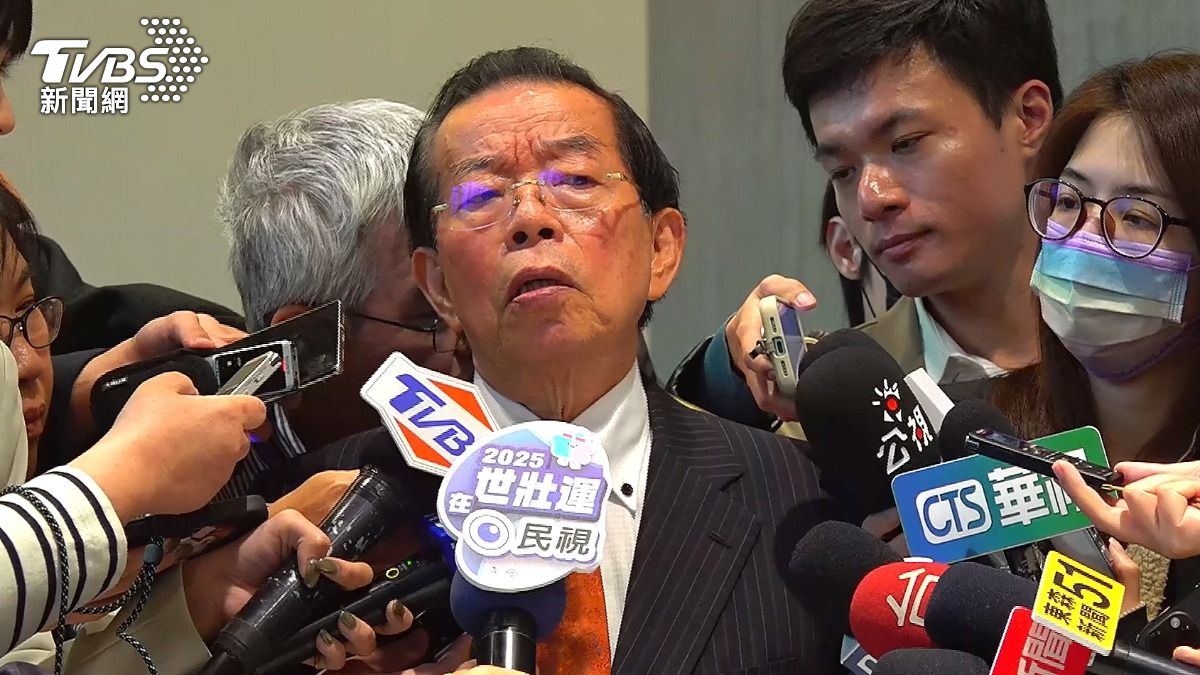 謝長廷認為大罷免是「惡的循環」，造成公務員集體無力。（圖／TVBS）