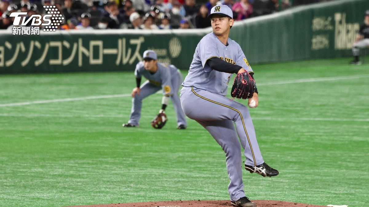 阪神虎20歲先發門別啓人前5局完美封鎖對手。 (圖／李建緯攝)