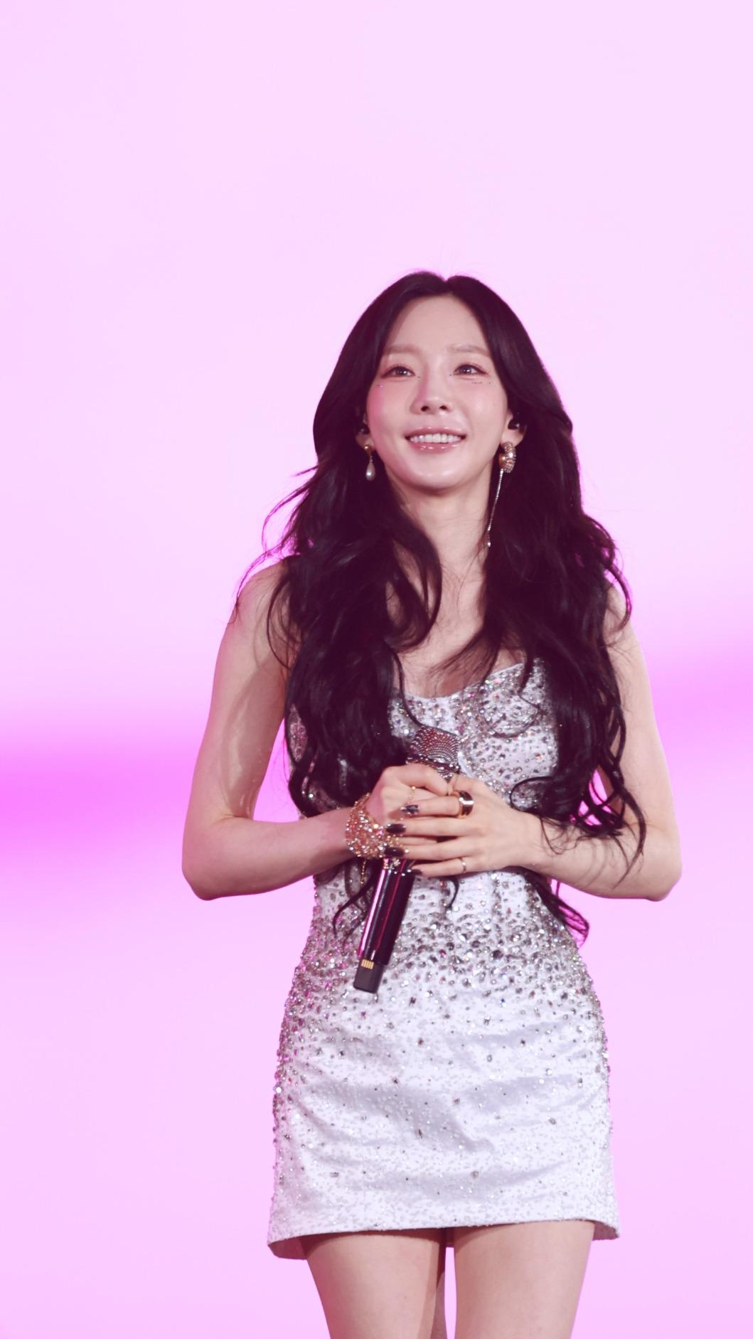 泰妍開心跟SONE打招呼。（圖／讀者提供）