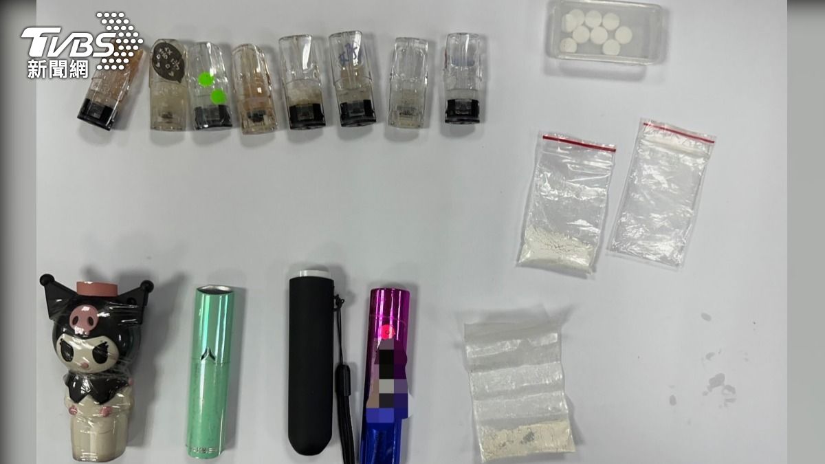 警方在車內查扣大量毒品。（圖／TVBS）