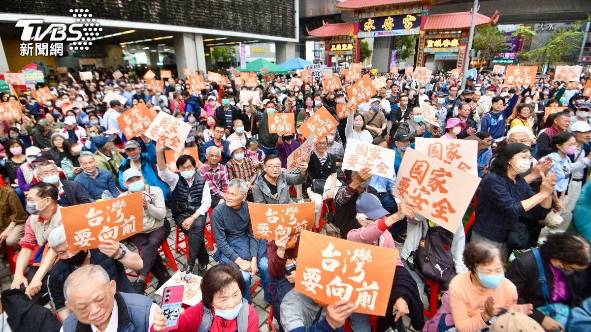 民進黨下鄉宣講，被外界質疑是在為大罷免潮造勢。（圖／胡瑞麒攝）