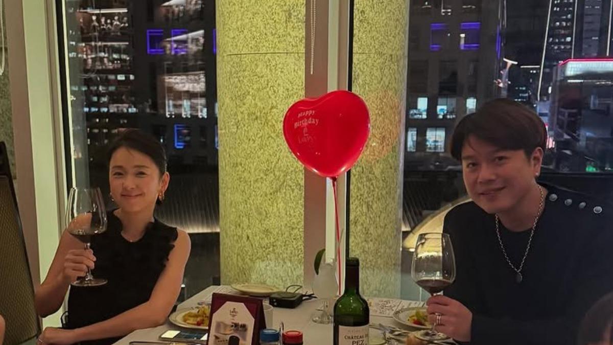 六月（左）歡慶49歲生日，老公李易甜蜜告白。（圖／翻攝自IG）